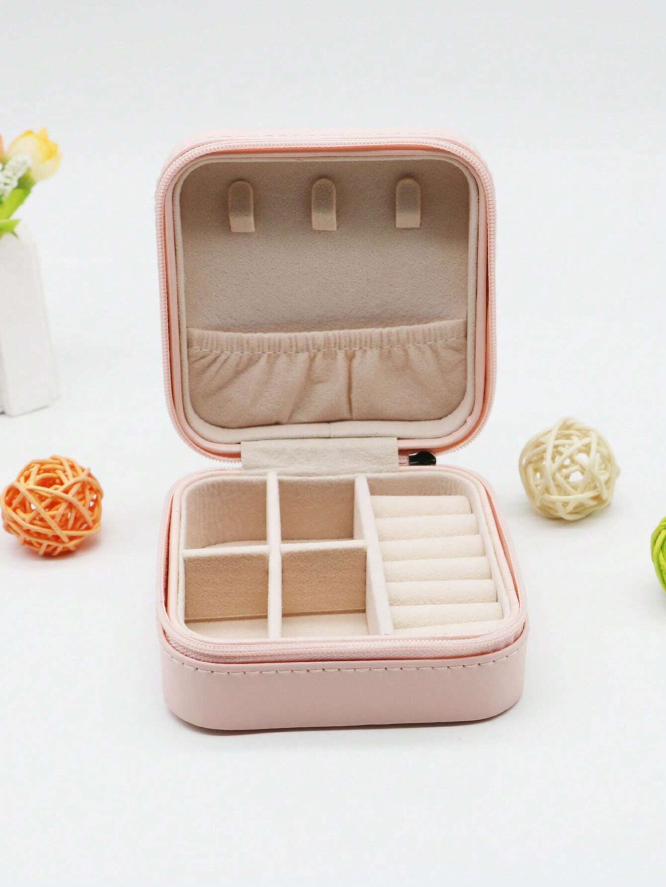 Mini Travel Jewelry Organizer Box – PU Leather Storage Case (10×10×5 cm)